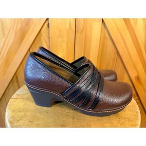 Thom McAn Womens Size 7M Caspar Black Leather Clogs Nursing Comfort Shoes